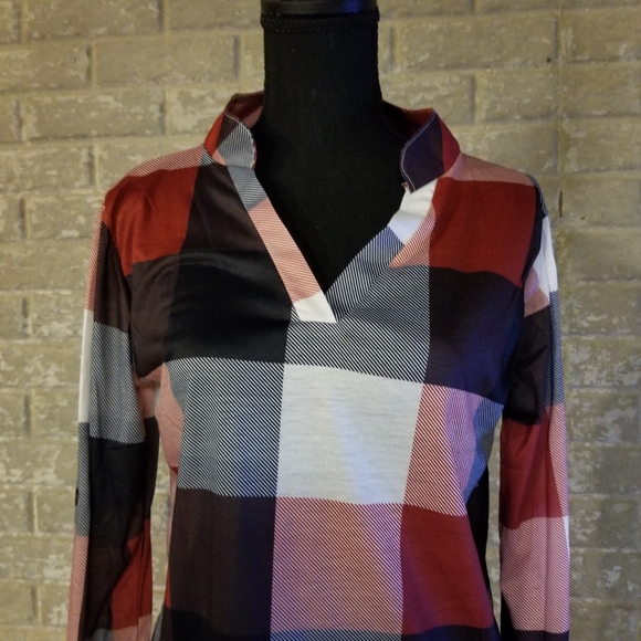 Super Adorable!!! Loose fitted plaid shirt - Picture 4 of 7